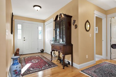 30 Sand Point Ln Cumberland-large-008-00