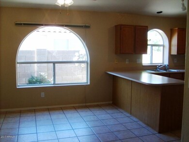 Eat-in Kitchen