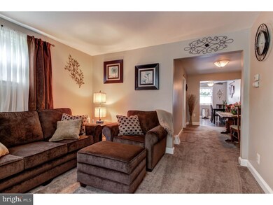 540 Crotzer Ave, Folcroft, PA 19032 - photo 4