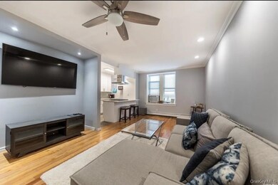 The Broadway unit 115, Long Beach, NY 11561 - photo 2