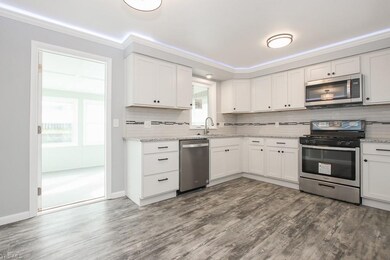 28796 Hazel Ave, Wickliffe, OH 44092 - photo 2