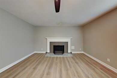 5111 Spring Circle Dr, Pearland, TX 77584 - photo 3