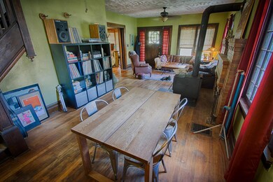 LivingRoom2