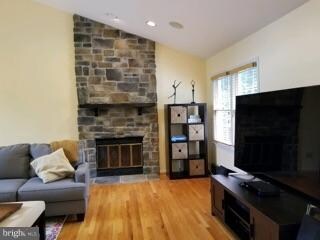 14417 Rich Branch Dr, North Potomac, MD 20878 - photo 4