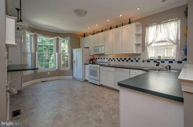 148 Josephine Ave, Conshohocken, PA 19428 - photo 3