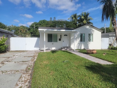 2207 Taft St, Hollywood, FL 33020 - photo 2