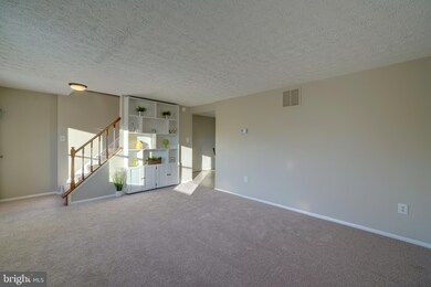 9318 Cross Timbers Ct, Laurel, MD 20723 - photo 5