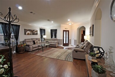 3802 Saxon Hollow Ct, Friendswood, TX 77546 - photo 4