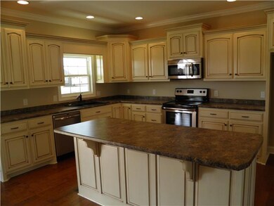 36 S Kensington Ct, Manchester, TN 37355 - photo 4