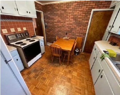 10009 Meadow Ln, Des Plaines, IL 60016 - photo 7