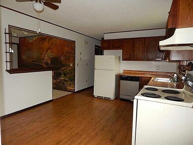 276 Martin Stream Rd, Fairfield, ME 04937 - photo 4