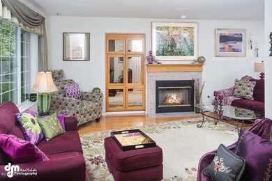 Living Room_DMD_8818-SMALL