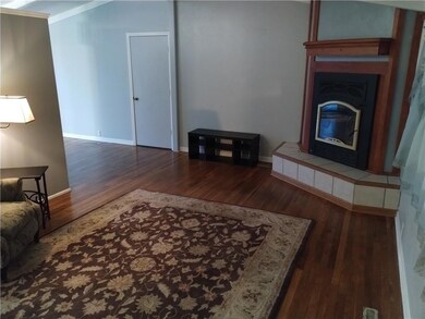 206 W Plum St, Raymore, MO 64083 - photo 7