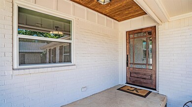 319 Granada Calle St, Granbury, TX 76049 - photo 4