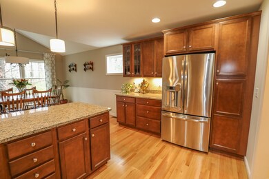 3 Williamsburg Way unit 8, Milford, NH 03055 - photo 7