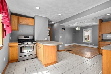 40 Maynard St, Malden, MA 02148 - photo 5