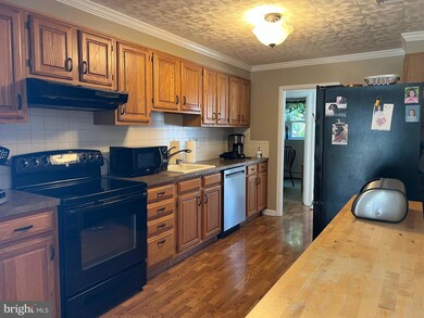 3152 Sycamore Ln, Norristown, PA 19401 - photo 7