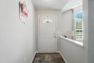 foyer, new screen/storm door