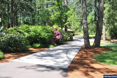 8883 Ranay Dr SE, Salem, OR 97317 - photo 6