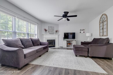 8109 Adams Run Rd, Louisville, KY 40228 - photo 3