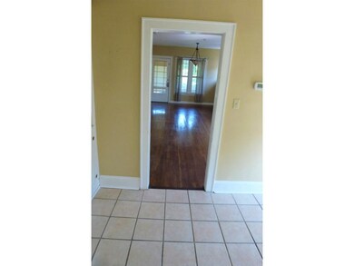 405 W Locust St, Johnson City, TN 37604 - photo 6