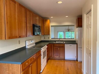 44 Windsor Ct, Keene, NH 03431 - photo 2