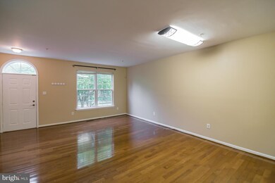 10117 Tulip Tree Dr, Bowie, MD 20721 - photo 5
