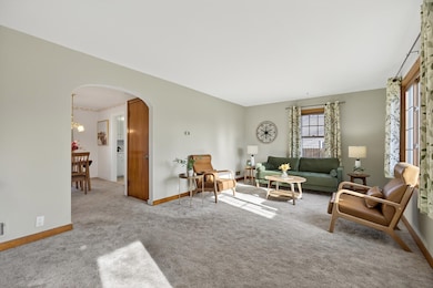 463 Case Ave, Wisconsin Rapids, WI 54494 - photo 2