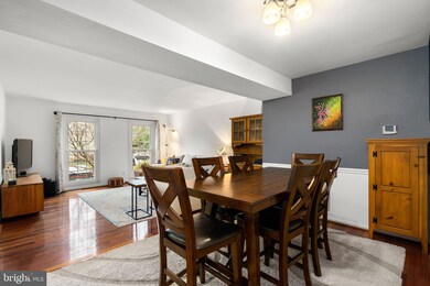 9660 Scotch Haven Dr, Vienna, VA 22181 - photo 7