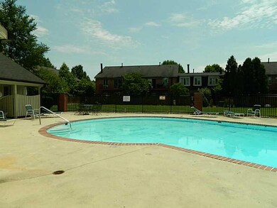 1133 Canterbury Square Dr S, Indianapolis, IN 46260 - photo 5