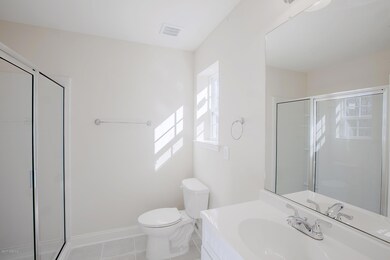 2 - Azalea - Interior - Bathroom
