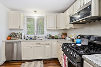 153 Fish Rd unit 4, Tiverton, RI 02878 - photo 6