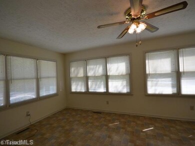 2103 Harvell St, Asheboro, NC 27205 - photo 7