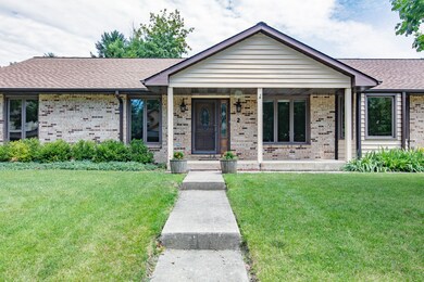 2 Portside Ct, Third Lake, IL 60030 - photo 2