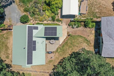 304 Savage Creek Rd, Grants Pass, OR 97527 - photo 4