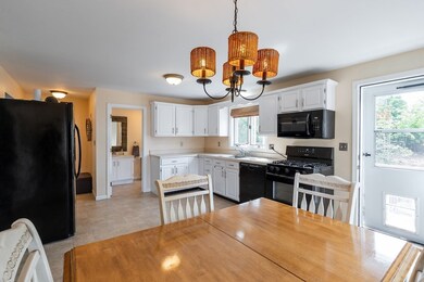 3 W Pine St unit 4, Plaistow, NH 03865 - photo 7