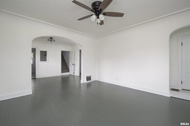 2216 N Sturdevant St, Davenport, IA 52804 - photo 5