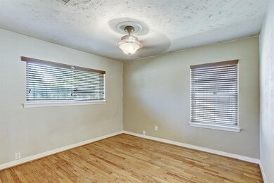 1915 Ansbury Dr, Houston, TX 77018 - photo 7