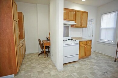 unlisted-address, Waukegan, IL 60085 - photo 6