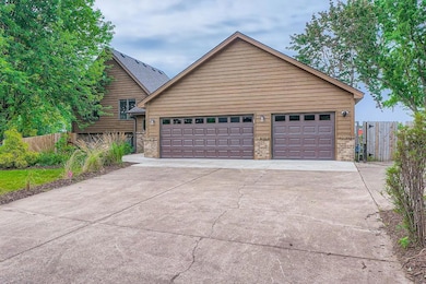 8210 208th St W, Lakeville, MN 55044 - photo 5