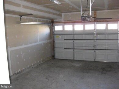 3923 Bryant Park Cir, Burtonsville, MD 20866 - photo 6