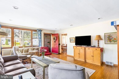 919 Mitchell Ave, Morton, PA 19070 - photo 5