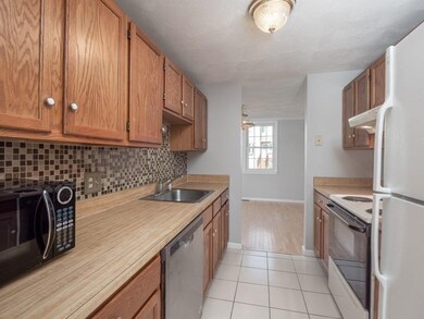 170 Patrick Rd unit 170, Tewksbury, MA 01876 - photo 7