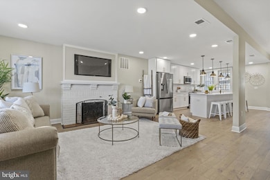 640 Wildwood Pkwy, Baltimore, MD 21229 - photo 3