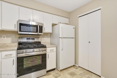 16-Kitchen
