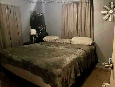 1206 Thomas Ridge Rd, Leon, WV 25123 - photo 6