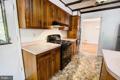 12736 Middlevale Ln, Silver Spring, MD 20906 - photo 7