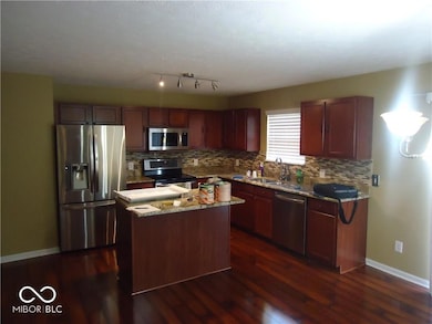 5077 Gunston Ln, Plainfield, IN 46168 - photo 2