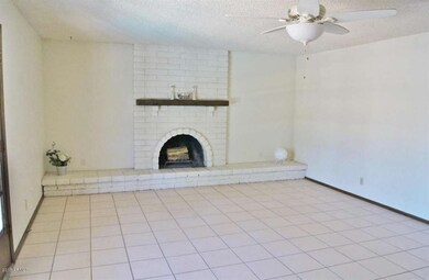FamilyRoom1