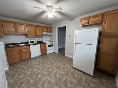 60 Phillips St unit 2-3, Attleboro, MA 02703 - photo 7